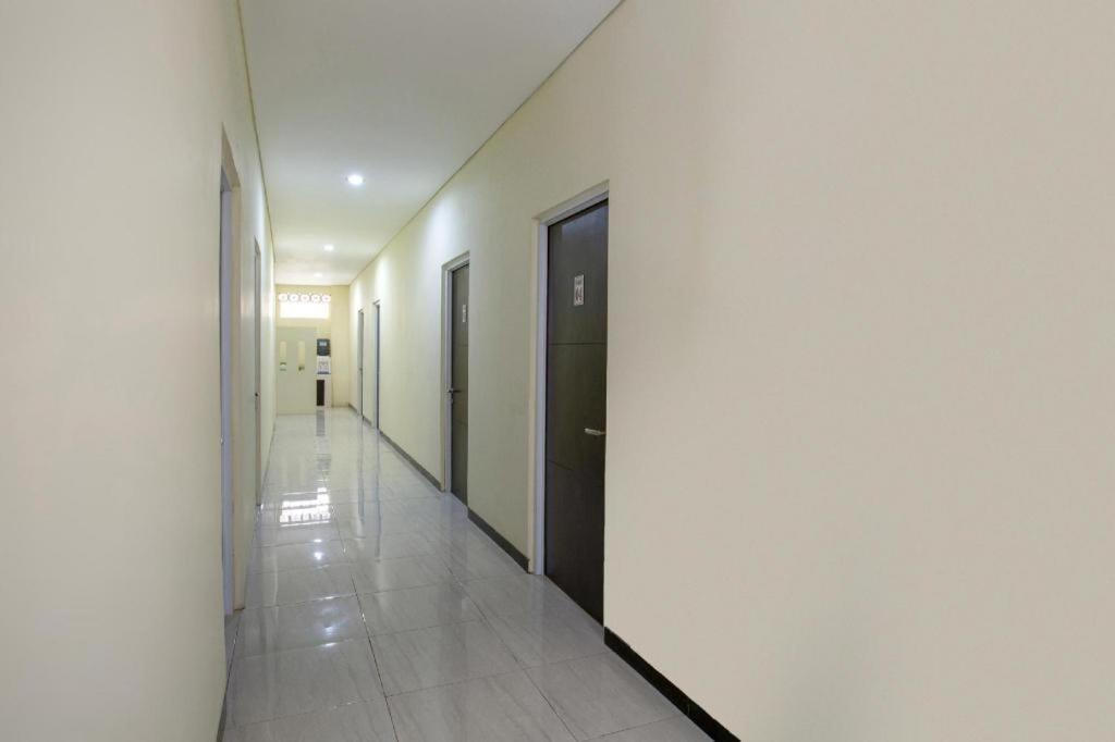 Reddoorz Syariah Near Transmart Mall Palembang Exterior foto